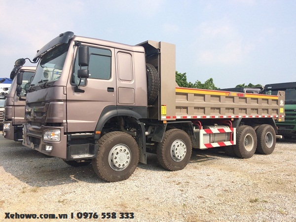 giá xe ben howo 4 chân cấu hình đầy đủ.
