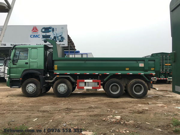 xe ben 4 chân HOWO máy 371hp thùng U thùng dài 6,4m ngang xe