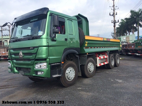 ben howo 4 chân thùng đúc dài 6,4m thép T1700 giá cực tốt