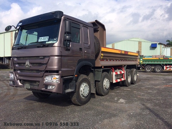 ben howo 4 chân thùng đúc dài 6,4m thép T1700 giá cực tốt
