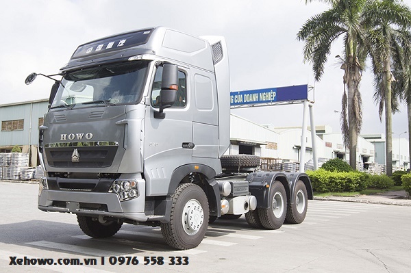 Ngoại thất xe đầu kéo howo A7 375hp cực kỳ sang trọng bắt mắt