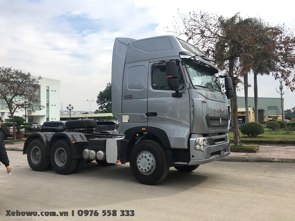Xe đầu kéo Howo a7 420HP nghiên góc